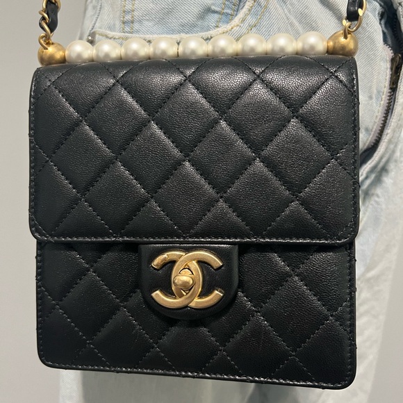 Chanel Limited Edition Pearl Crossbody Bag - Picture 3 of 10